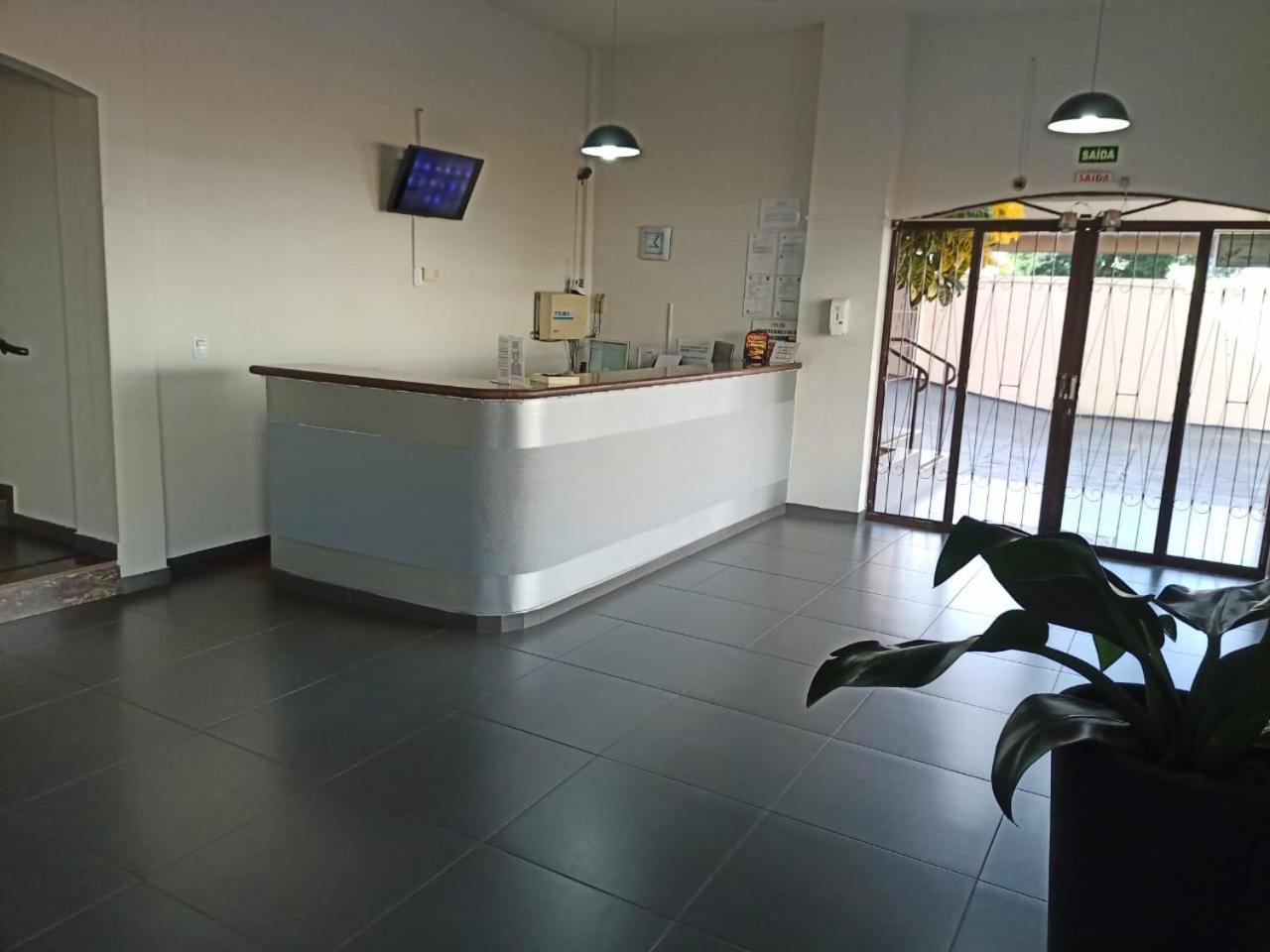 Hotel Cacula Londrina Buitenkant foto